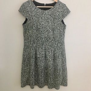 AB Studio 16 fit-n-flare dress black cream